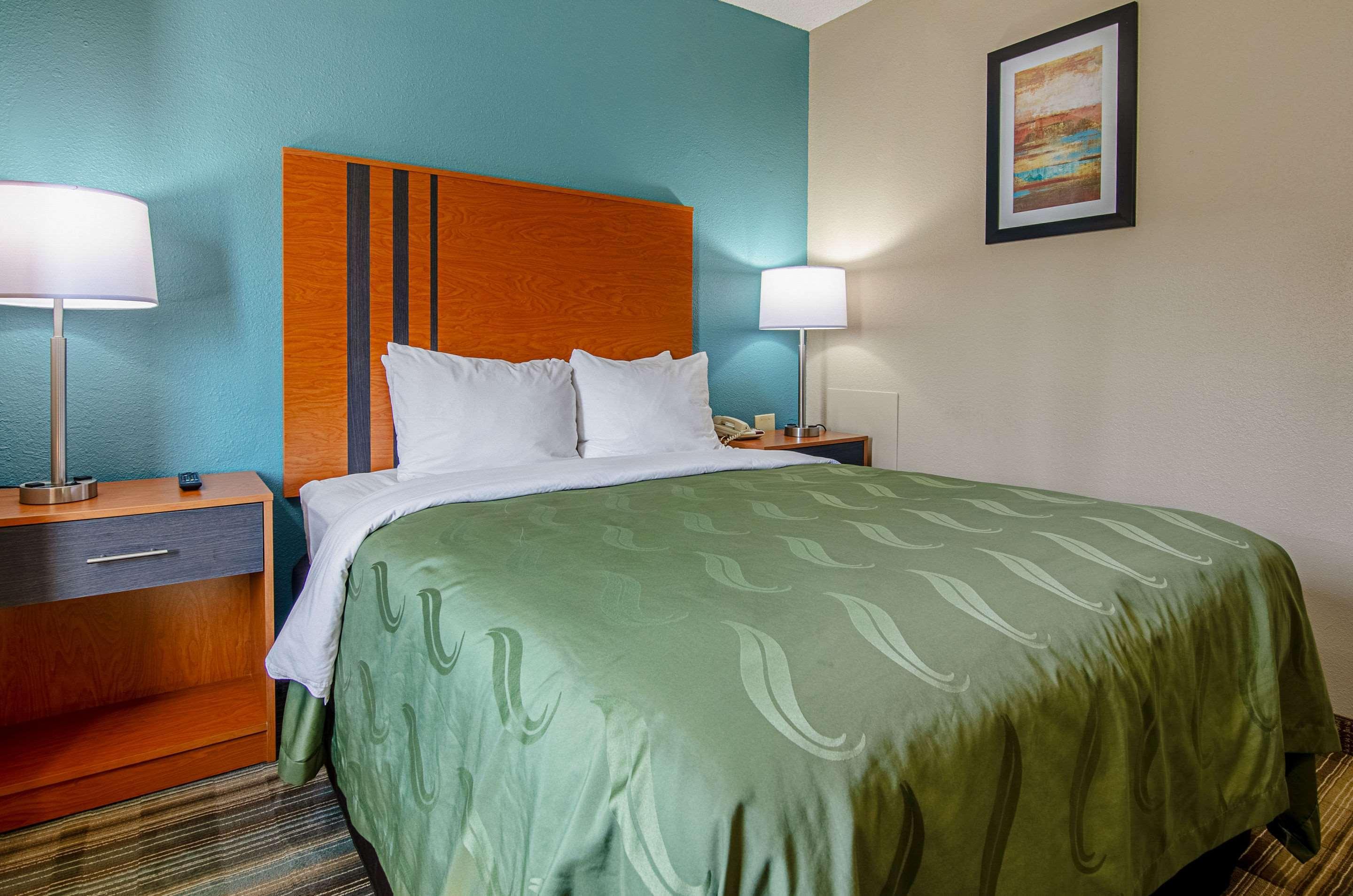 Quality Inn & Suites I-81 Exit 7 Bristol Esterno foto
