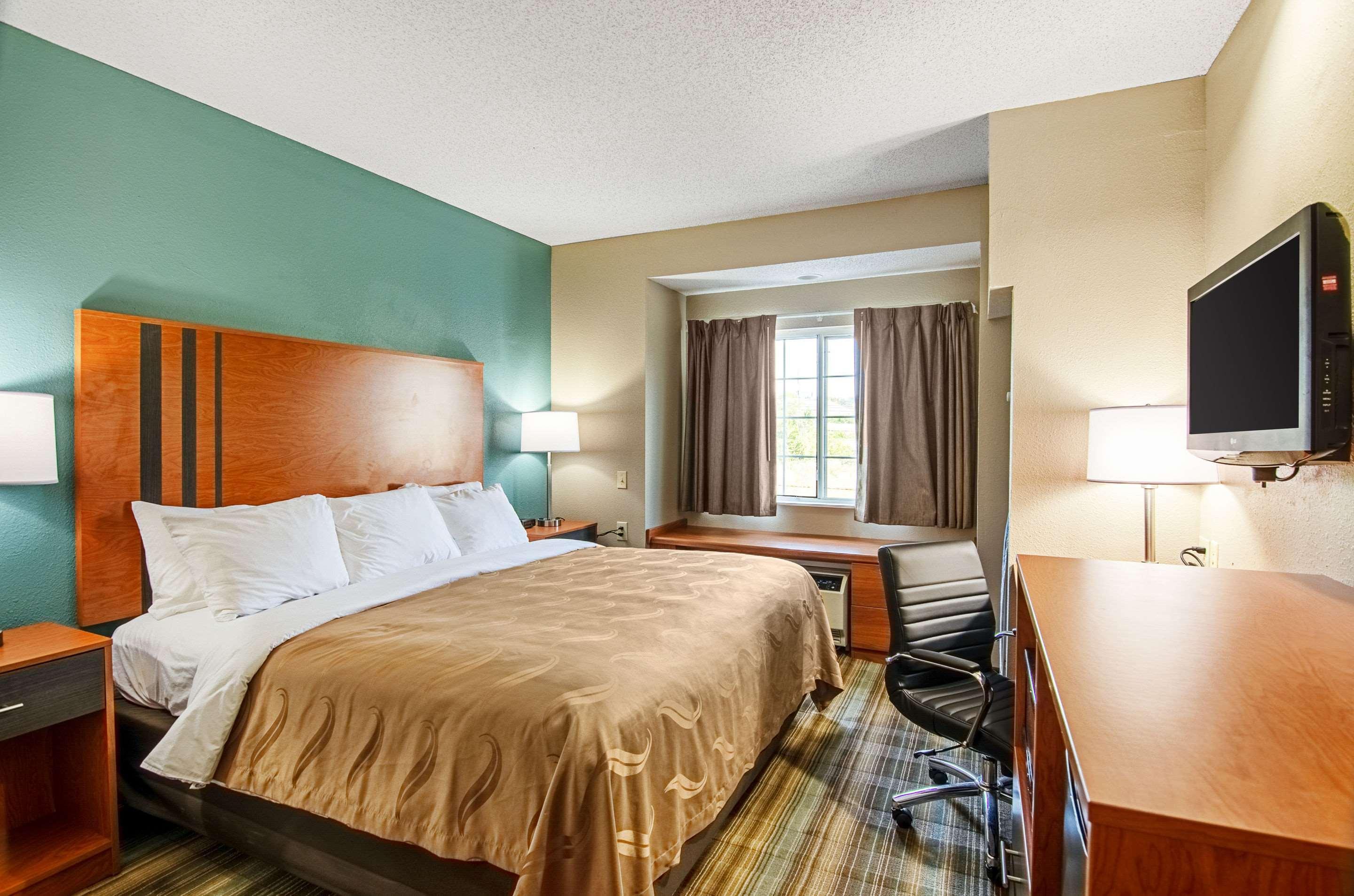 Quality Inn & Suites I-81 Exit 7 Bristol Esterno foto