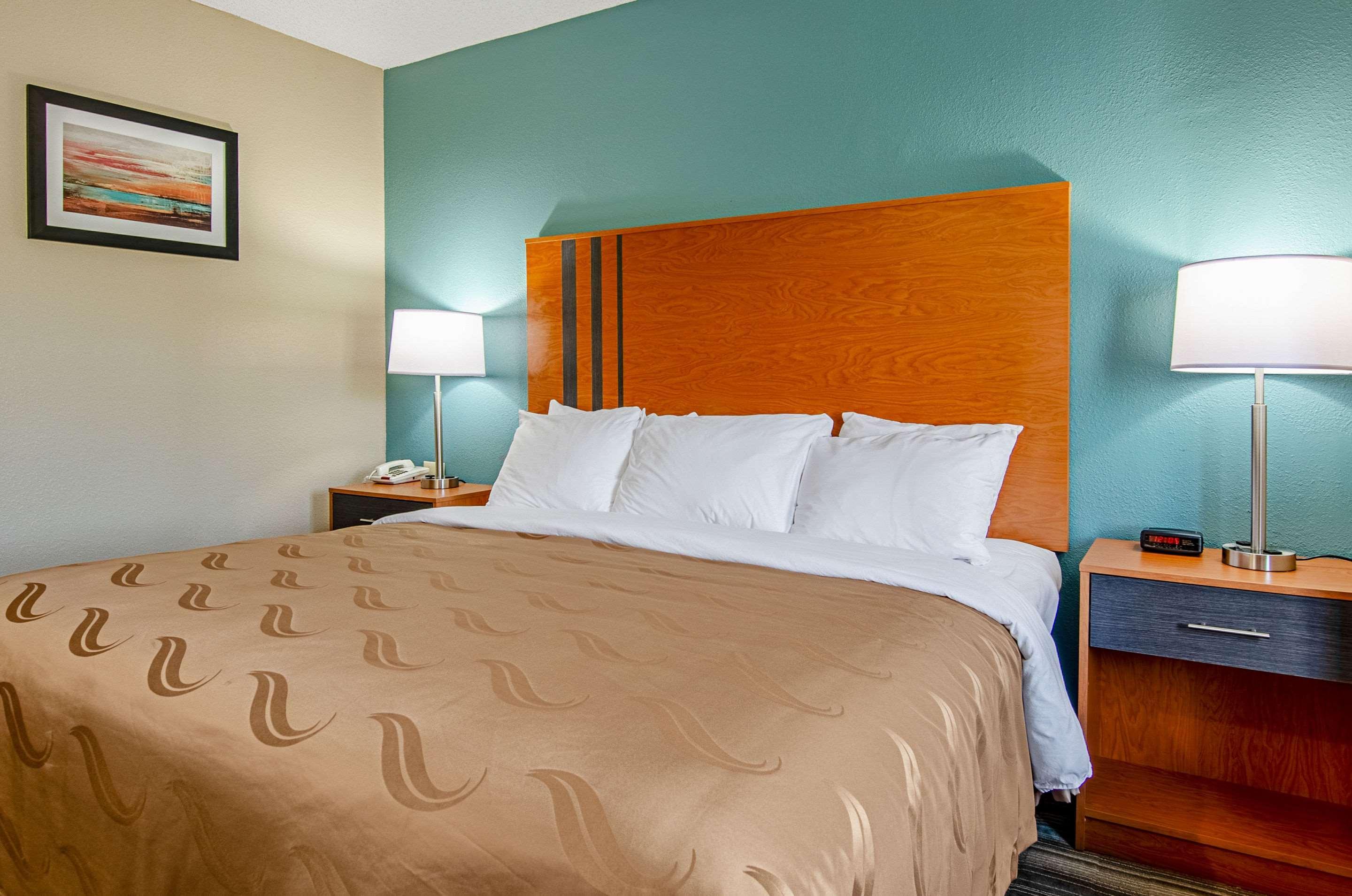Quality Inn & Suites I-81 Exit 7 Bristol Esterno foto