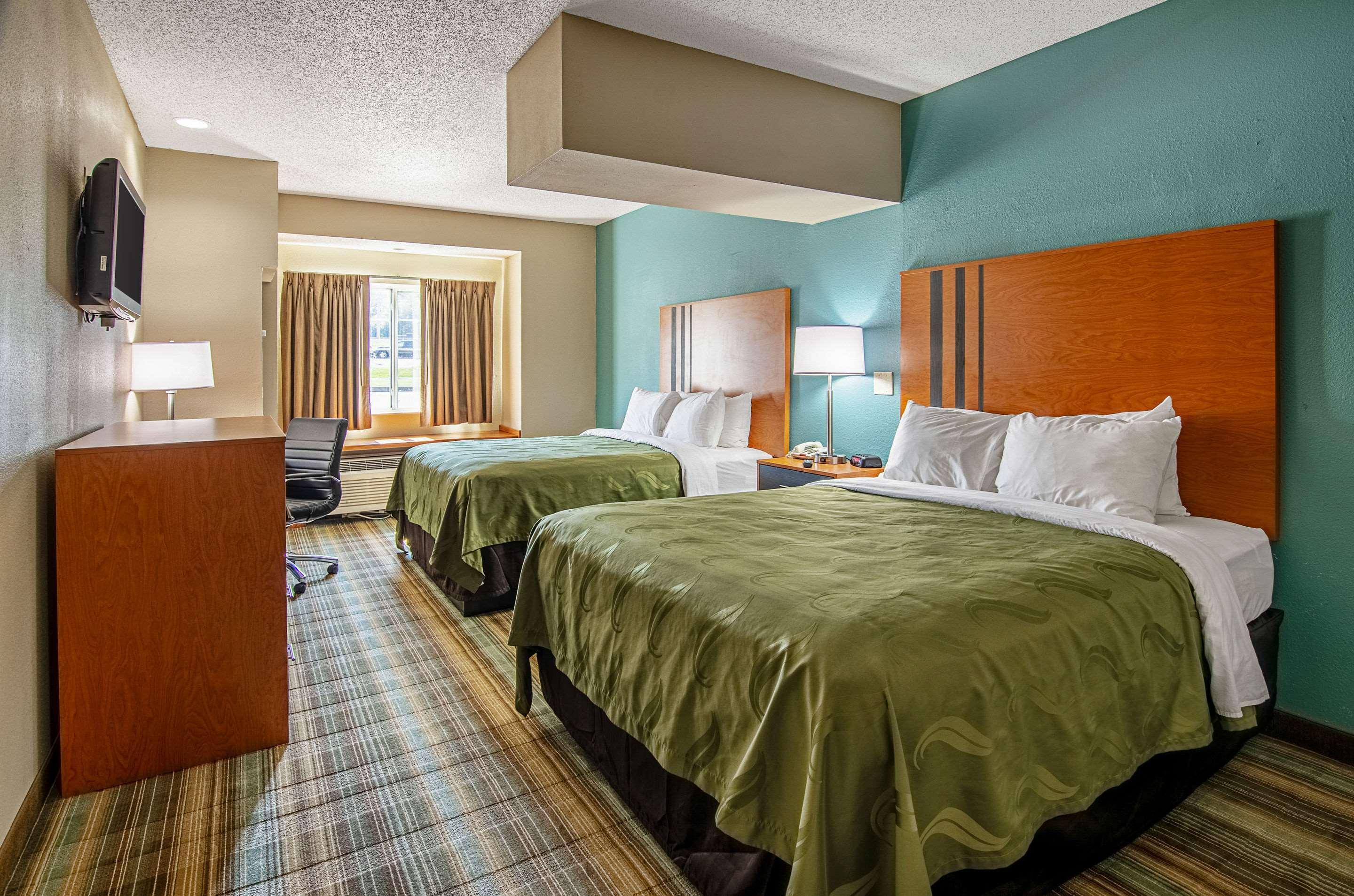 Quality Inn & Suites I-81 Exit 7 Bristol Esterno foto