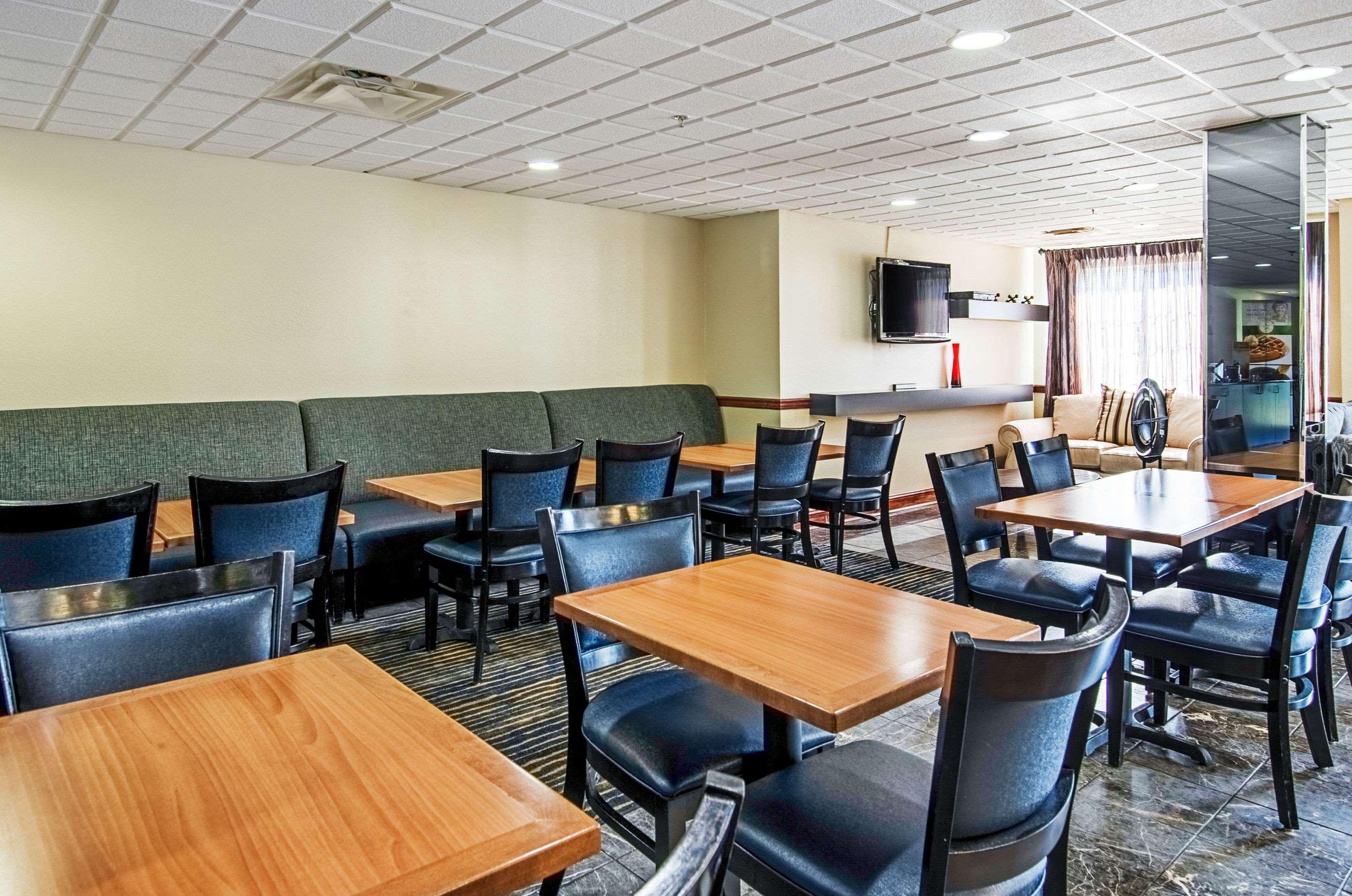 Quality Inn & Suites I-81 Exit 7 Bristol Esterno foto