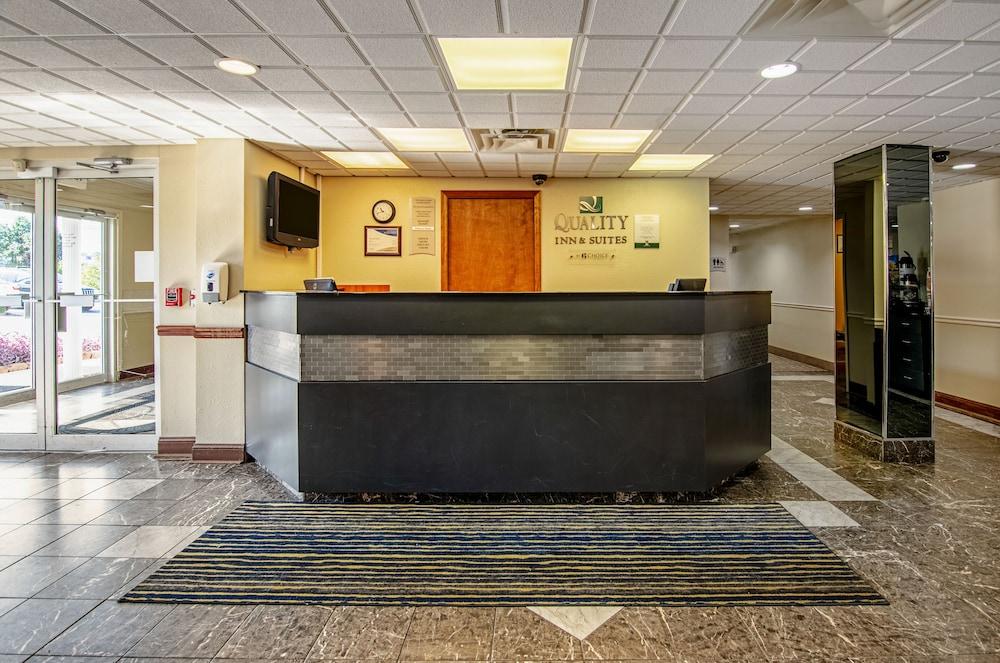 Quality Inn & Suites I-81 Exit 7 Bristol Esterno foto