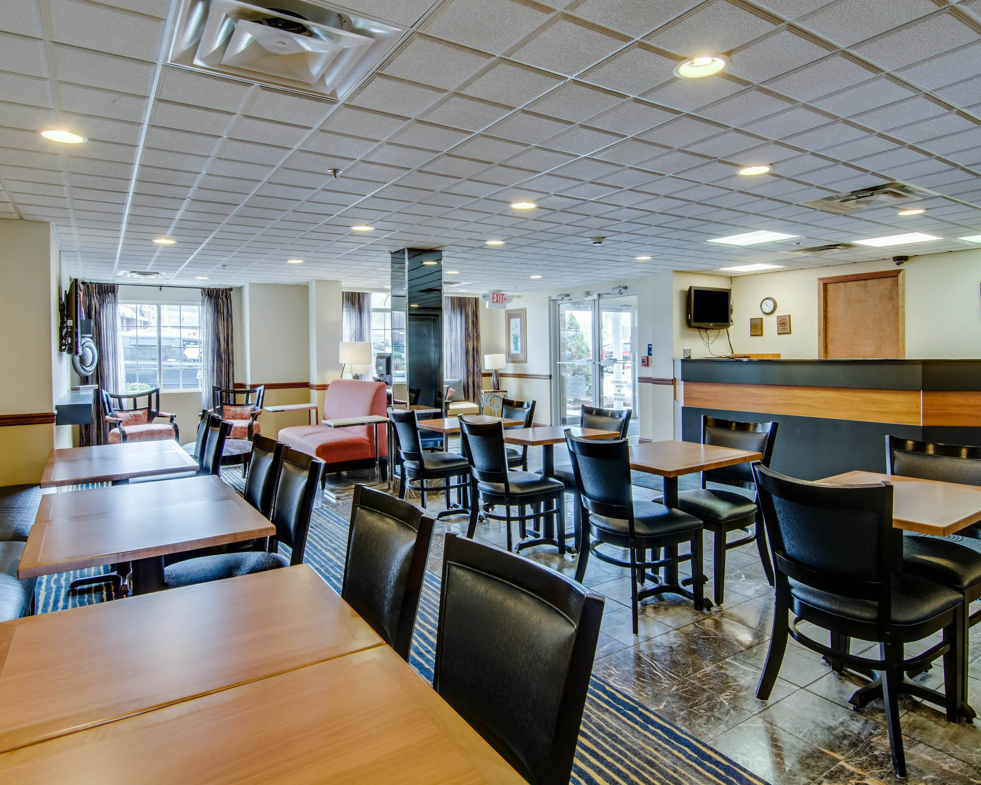 Quality Inn & Suites I-81 Exit 7 Bristol Esterno foto