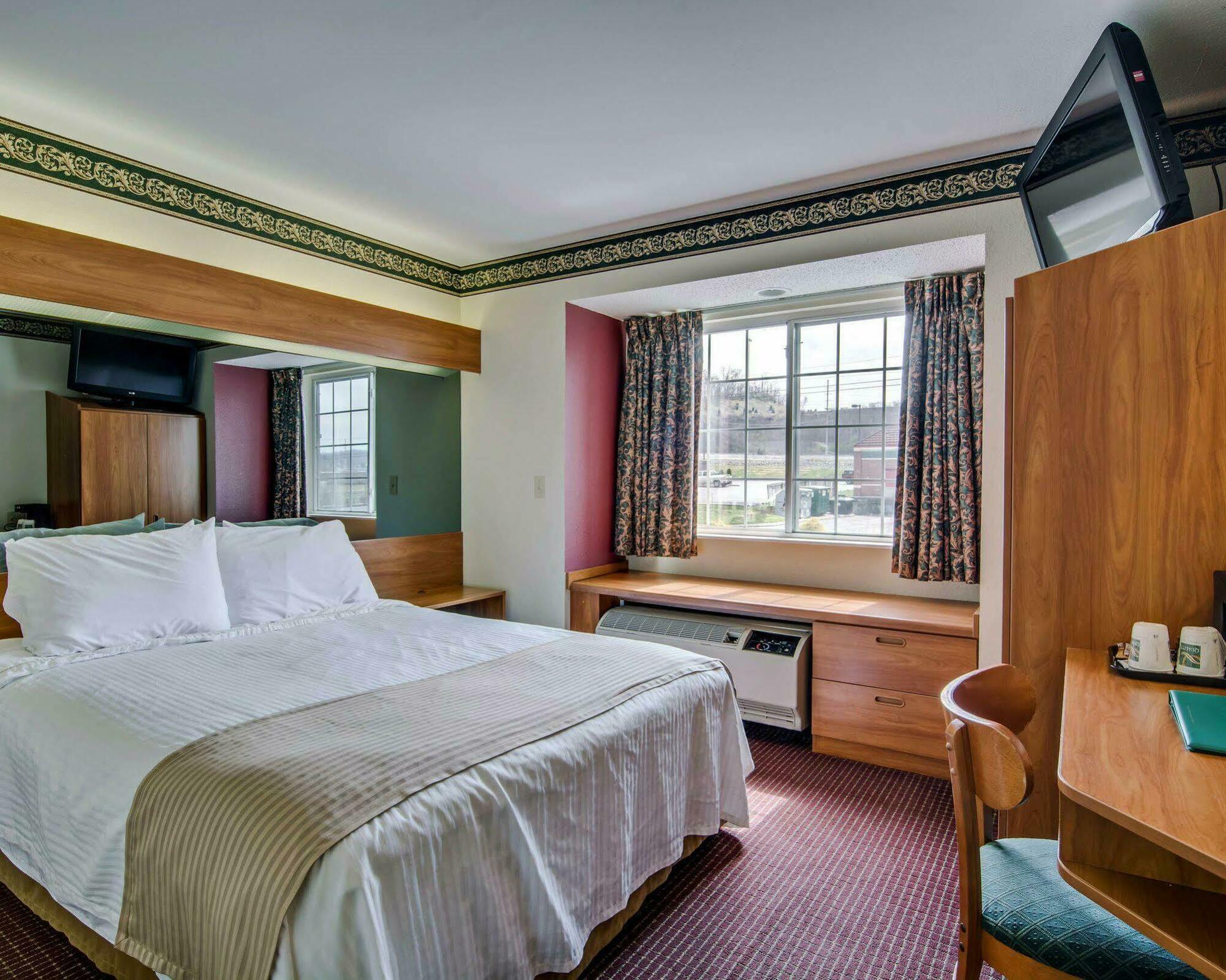 Quality Inn & Suites I-81 Exit 7 Bristol Esterno foto