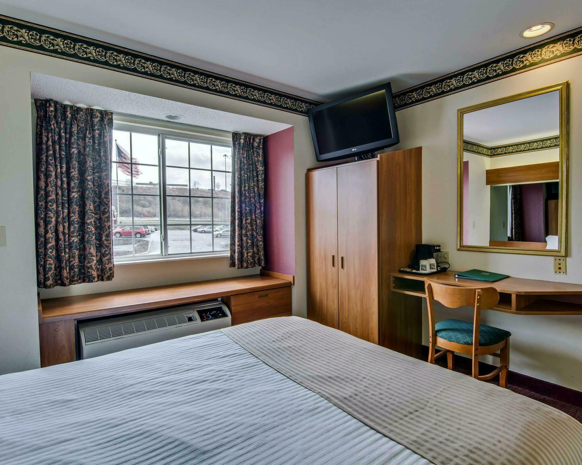 Quality Inn & Suites I-81 Exit 7 Bristol Esterno foto