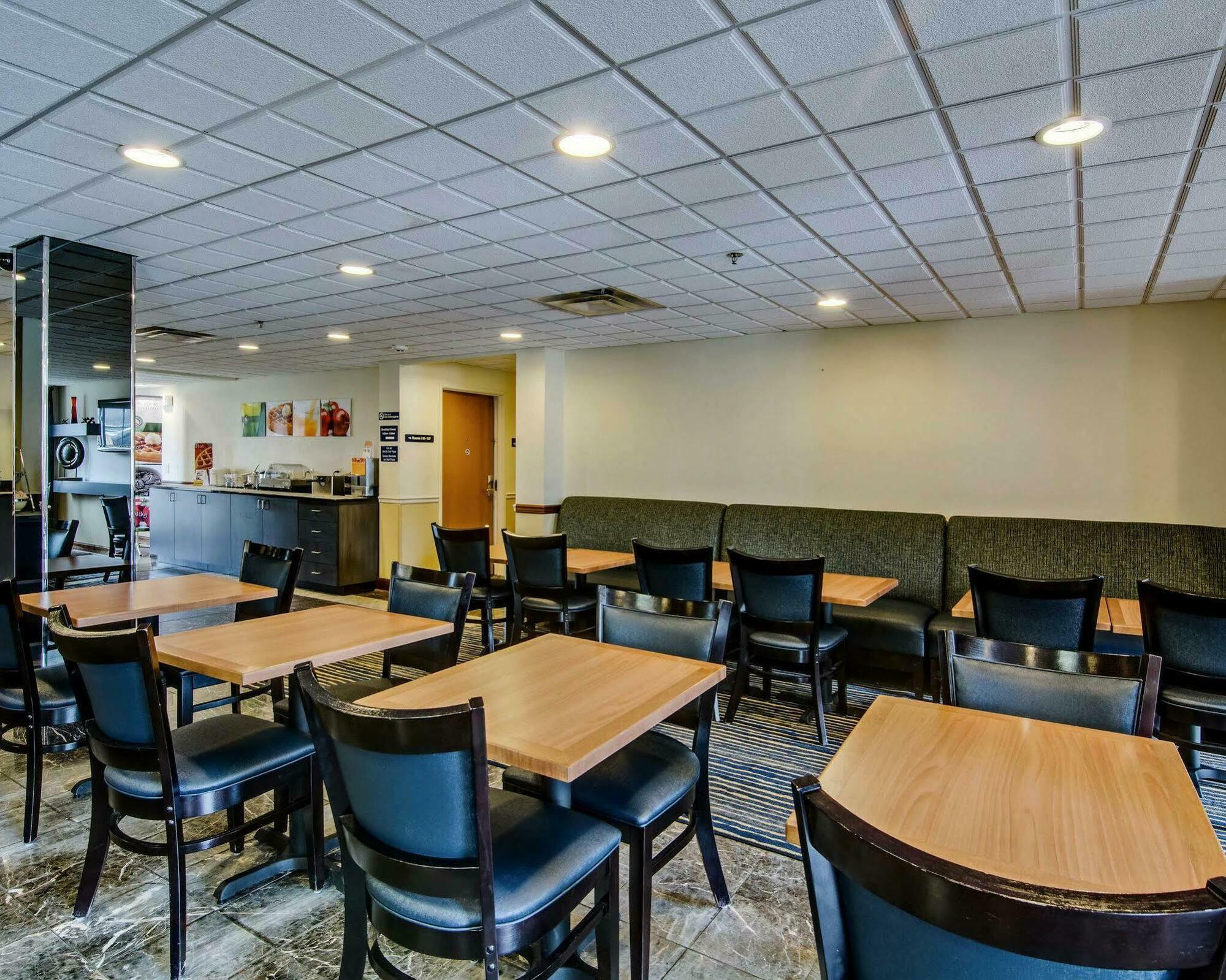 Quality Inn & Suites I-81 Exit 7 Bristol Esterno foto