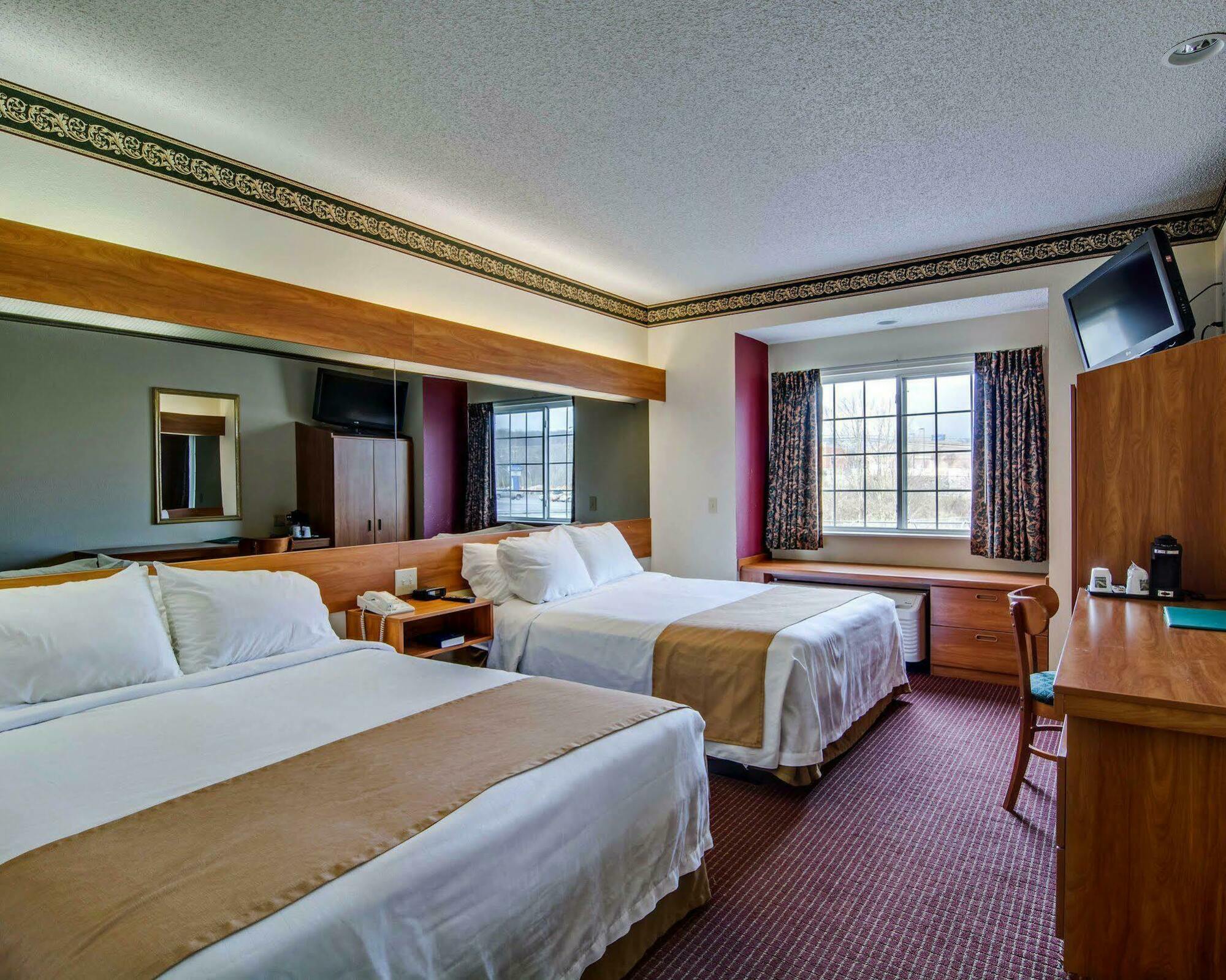 Quality Inn & Suites I-81 Exit 7 Bristol Esterno foto